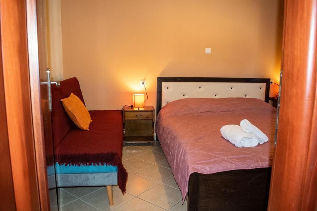 Takis & Eirini Family Apartments Perama  Luaran gambar
